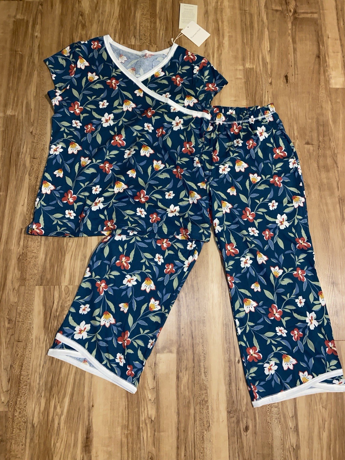 NUEVO Conjunto de Pijama Granate Hill Capris y Top FLORAL Algodón Orgánico Azul Pequeño
