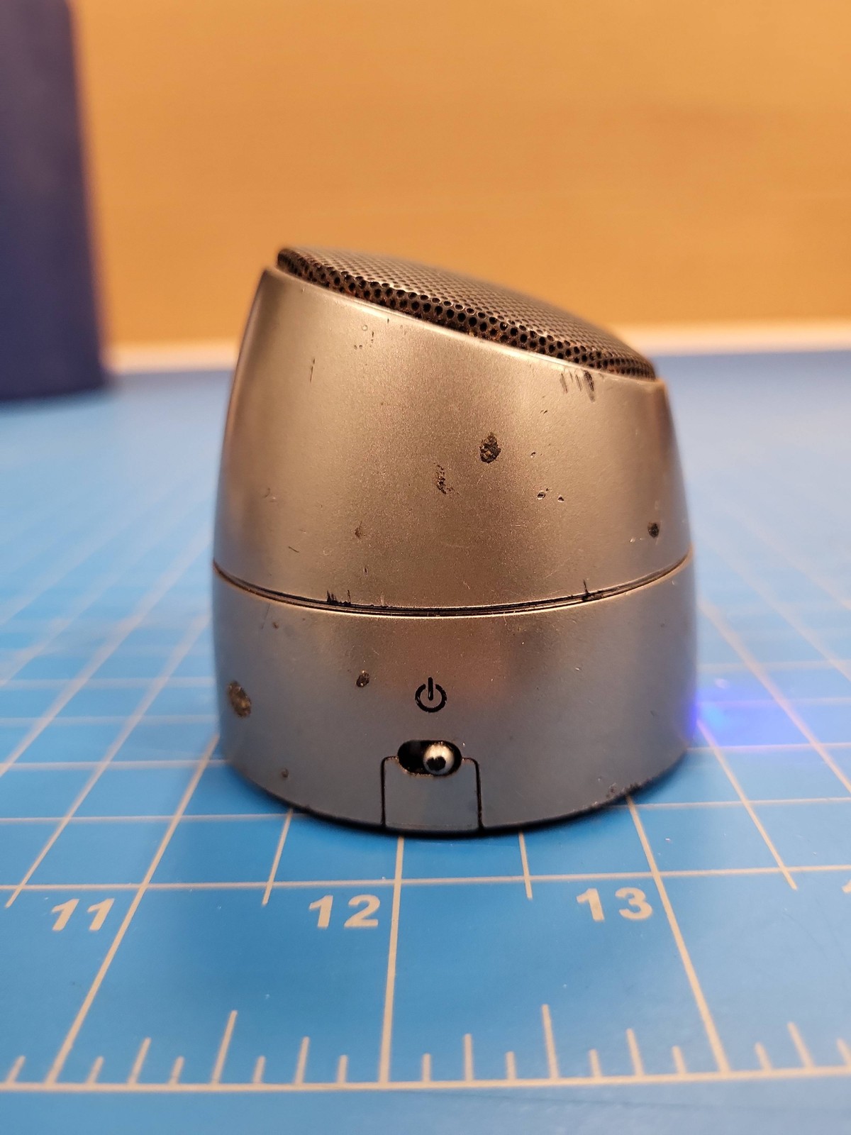 iHome Portable Speaker Silver Mini Travel Size Compact Audio Device 2.5" Tall