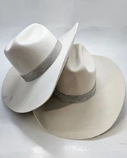 Lot of 2 IDYLLWIND fueled by Miranda Lambert Size 7