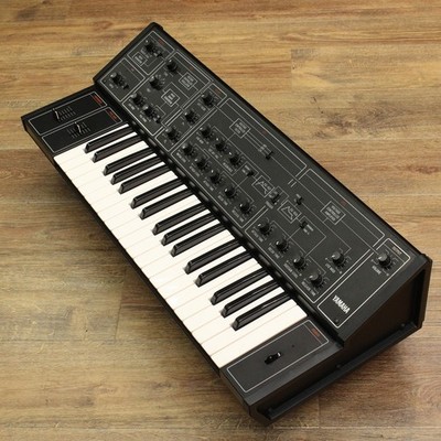 YAMAHA CS-10 Vintage Analog Synthesizer in very good Condition