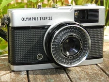 DDP Meter Works Near Mint Olympus Trip 35 Point & Shoot Camera 40mm f/2.8 JAPAN