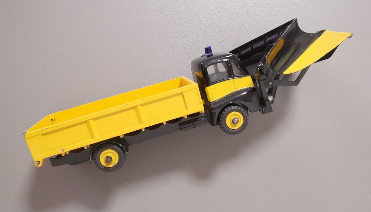 ミニカー DINKY No.958  PLOUGH Dinky Toys GB No. 958 Snow Plough Truck Snow Plough in Box