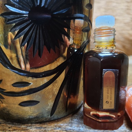 !ATTENTION! 45 Years Old MARIGOLD / Genda 12ml Attar Perfume Oil Fragrance Scent - Picture 3 of 9