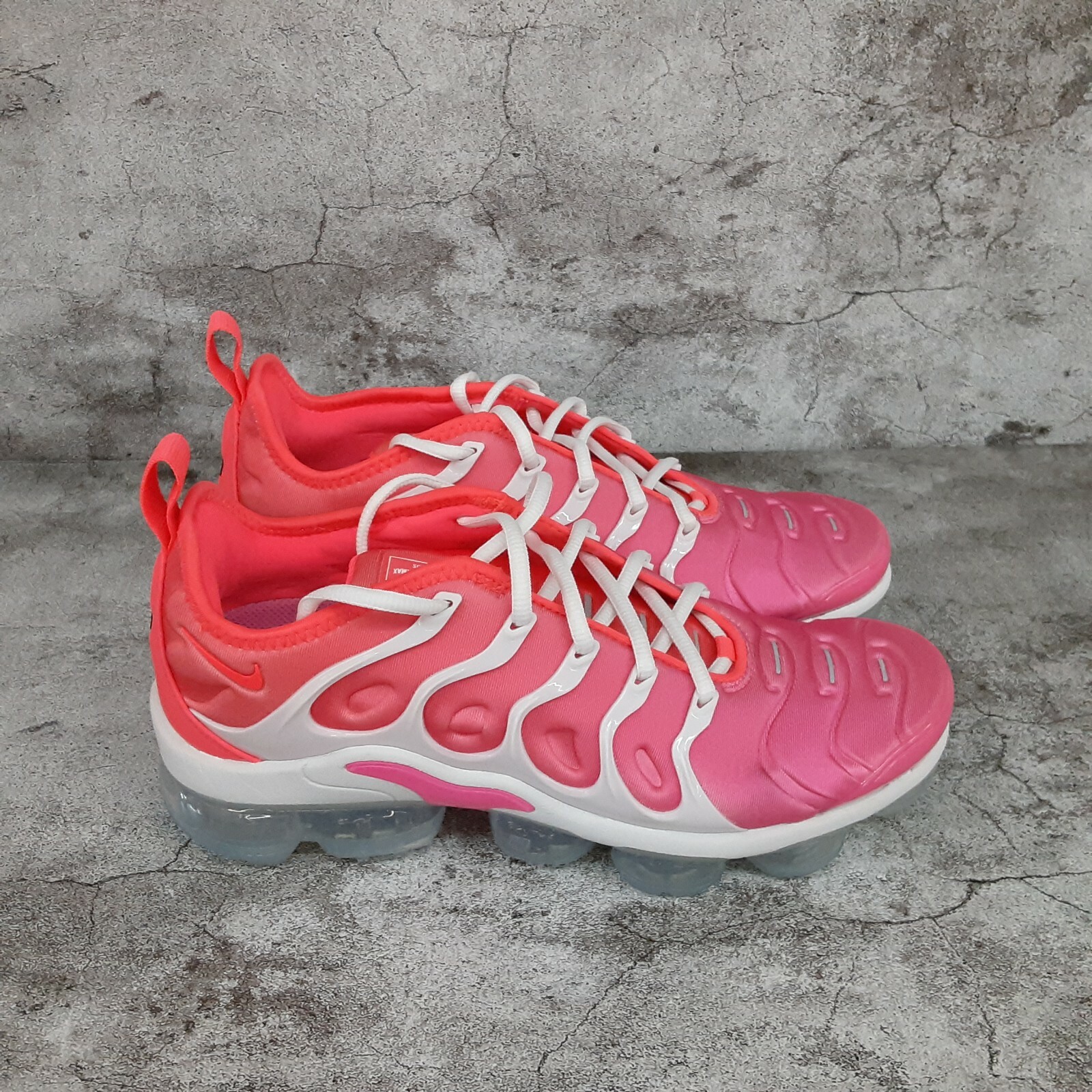 size 8 vapormax plus women's