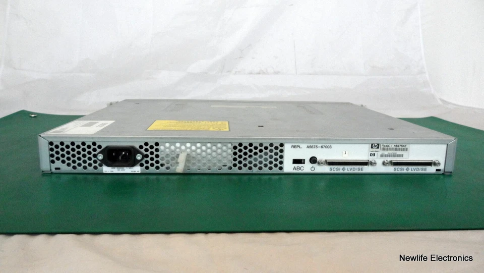 HP A5675-62001 Disk System 2100 Enclosure for 3.5" Drives A5675AZ - Image 3 of 4