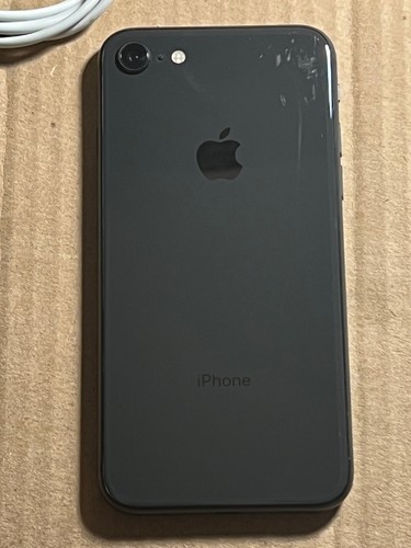 Apple iPhone 8 64GB Unlocked Space gray (A1863) (CDMA + GSM) Read - Afbeelding 2 van 9