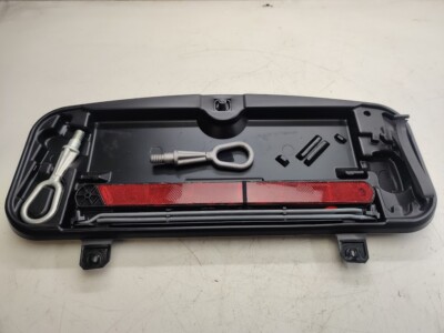 BMW 5ER E60 KOFFERRAUM AUFBEWAHRUNG WERKZEUGKOFFER 6761420