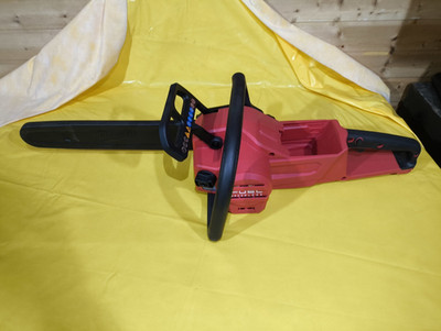 Milwaukee M18 FCHS FUEL Brushless Akku-Kettensäge 18V 40cm 100 dB, Abdeckung