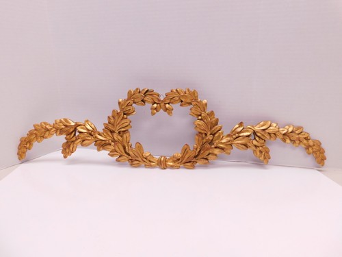 VTG Carved Gilt Wood Laurel Wreath Pediment Garland Wall Plaque Hollywood Regenc