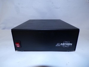 Astron SS-25 13.8V 25A DC Power Supply Ham Radio Base Station PSU (V5221)
