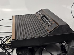 Atari 2600 CX-2600A Woodgrain 4-Switch Console Lot w/ 4 Joysticks 2 Paddles