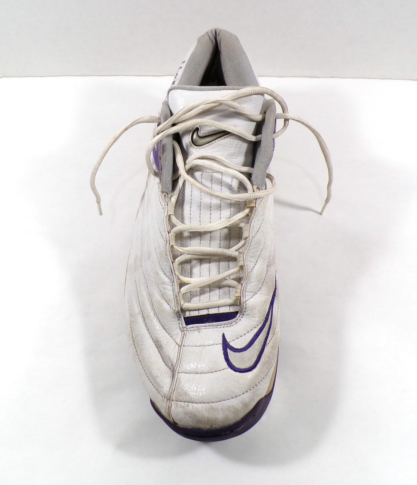 Hakeem Olajuwon Signed Nike Game Used Basketball Shoe Size 18 JSA Auto view 3
