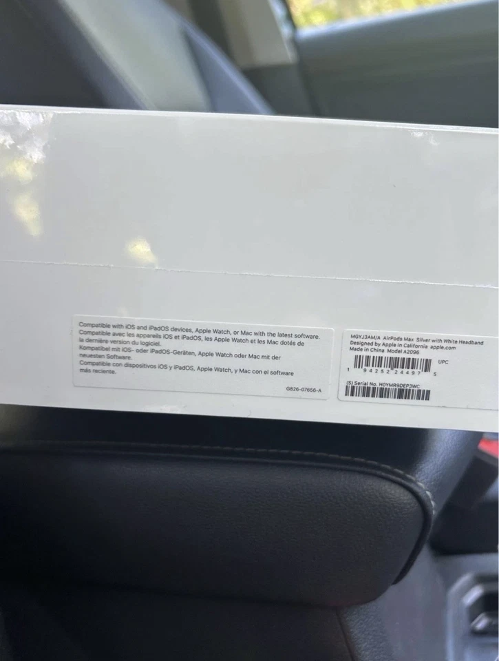 AirPods Max 2nd Generation - Image 3 of 4