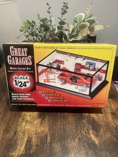 Great Garages model kit, 1/24 scale perfect for large diecast vehicles, race car