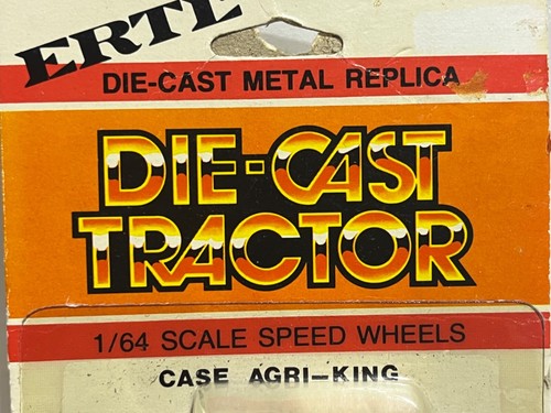Case 1070 White Agri-King Tractor w Cab and Wide Front NIP 1/64 Scale by Ertl. - Picture 6 of 8