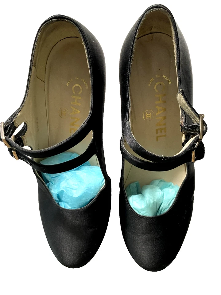 Chanel Negro Tela Suave Mary Jane Correa Zapatos Tacones Talla 37.5 Francia Vintage Foto 2 de 4