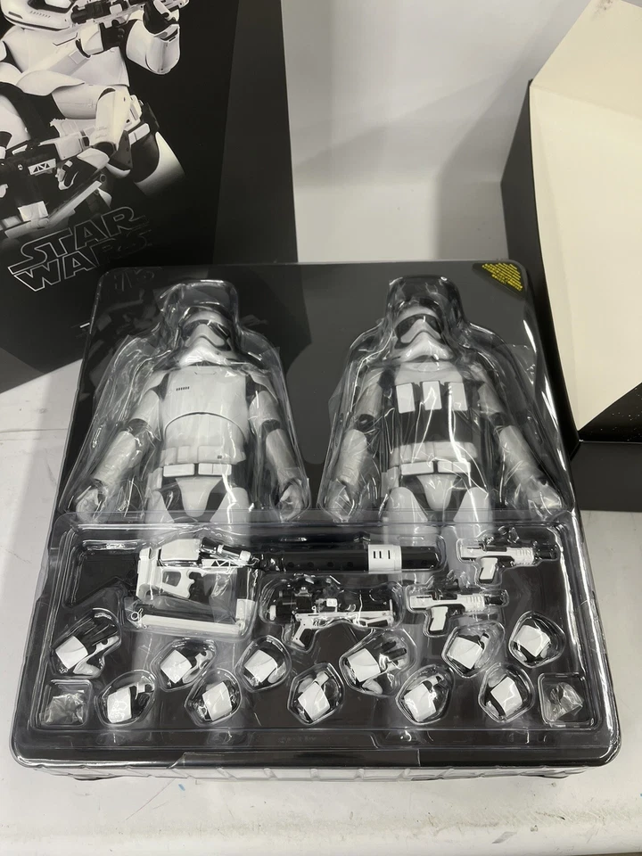 Hot Toys Star Wars First Order Stromtroopers 1/6 Scale 12" Action Figure Set... - Image 3 of 4