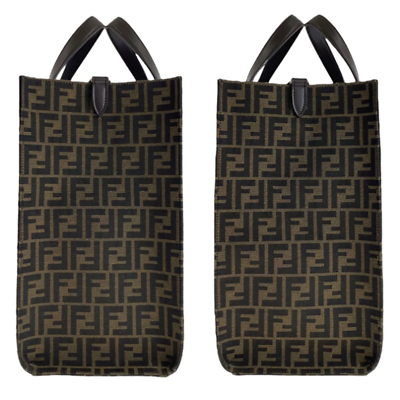 FENDI(フェンディ)正規品/関税送料込み FF logo tote bag large FENDI Large FF Jacquard Fringed Tote Bag | Grey | FARFETCH
