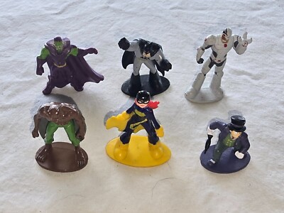 2.5'' DC Comics 6 Figures Batman Batgirl Penguin Cyborg Manbat Martian Manhunter