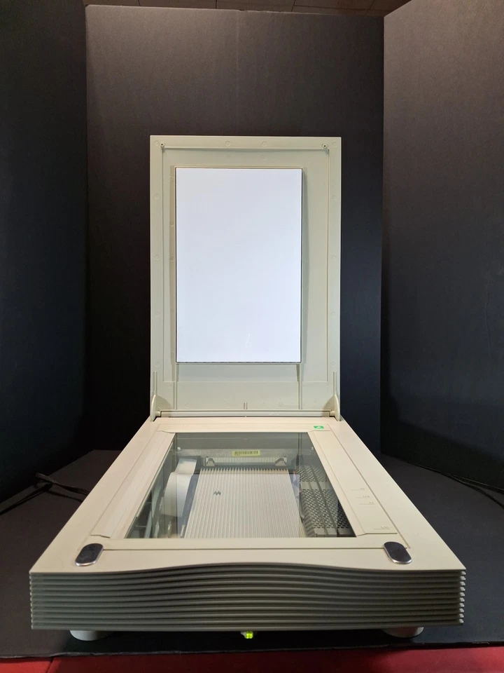 Vintage HP ScanJet 4P Flatbed Scanner C1130A NO SOFTWARE - Cables Included - Image 2 of 4