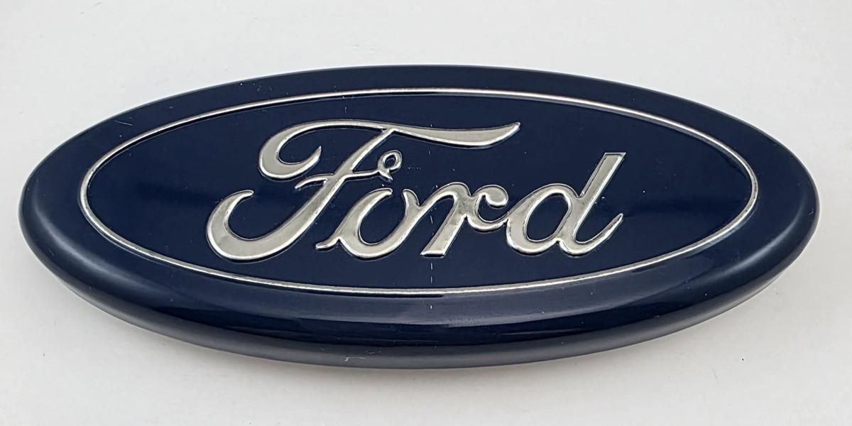 Rare Triple Animated Ford Mustang Watch F117M - 3 Rotating Cars New Battery Ford Mustang Watch. Japanese Made. F117M Think it is from  main image 2