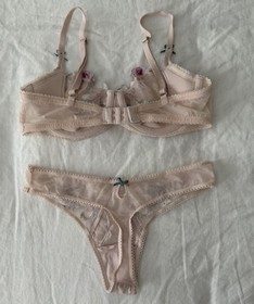 Victoria&rsquo;s Secret Dream Angels Floral Embroidered Bra, Thong & Garter set 
