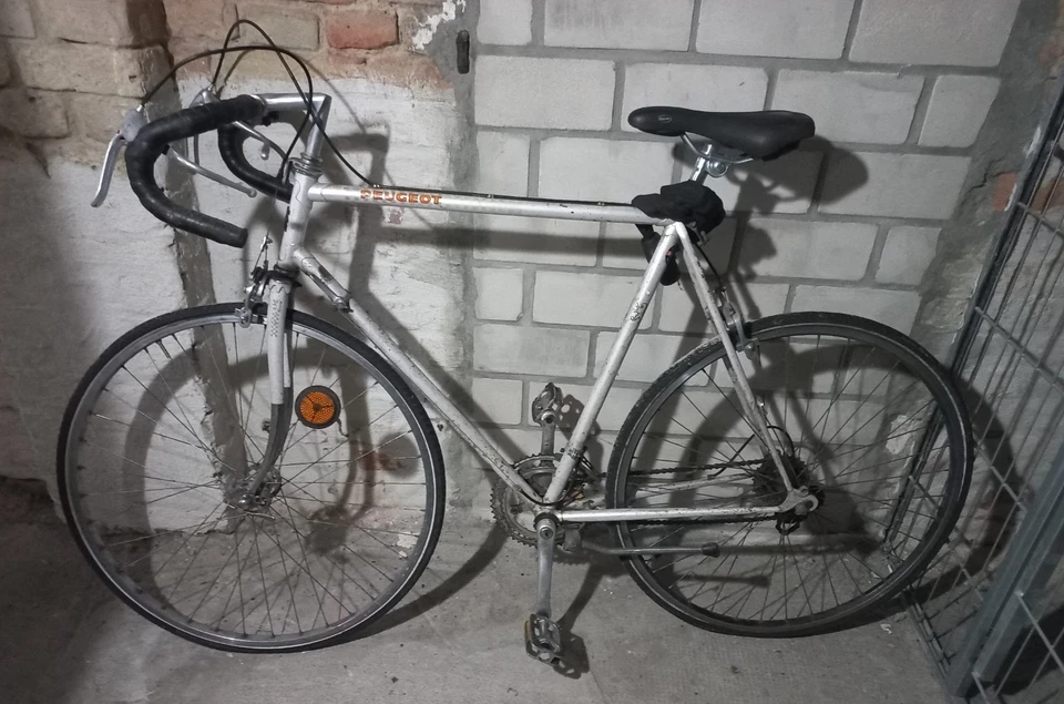 Kellerfund: Rennrad Peugeout Vintage Rahmen verlötet