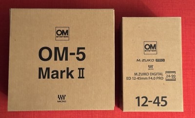 OM SYSTEM OM-5 Mark II Kamera mit M.Zuiko Digital ED 12-45mm F4.0 PRO MFT Objekt