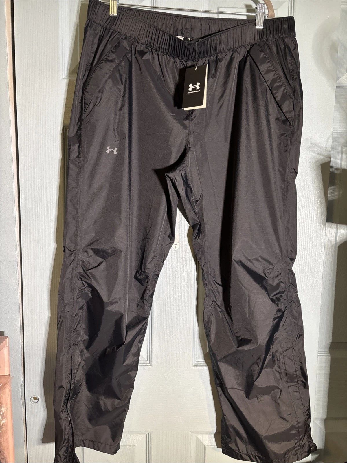 Under Armour Women’s UA Fusion Pants Storm XL Loose Black Water Resistant NEW
Opens in a new window 