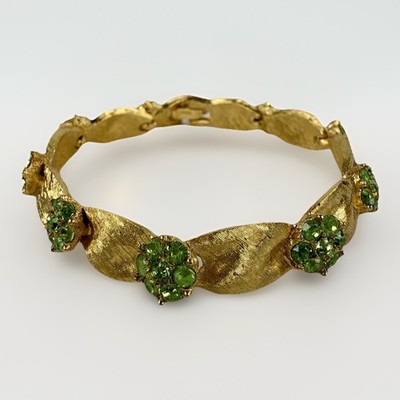 Vtg Crown Trifari Birthday Ribbon Birthstone Green Stones Gold Tone Bracelet 7 