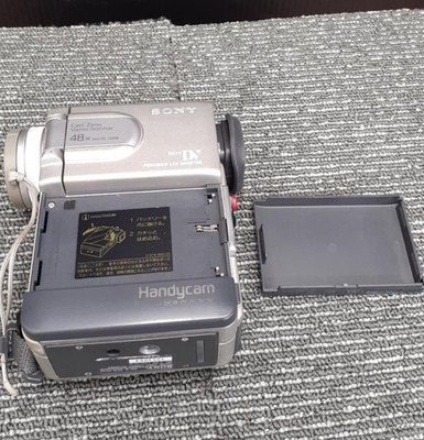 Sony DCR-PC10 Handycam Compact MiniDV Video Camera S-Video 12x