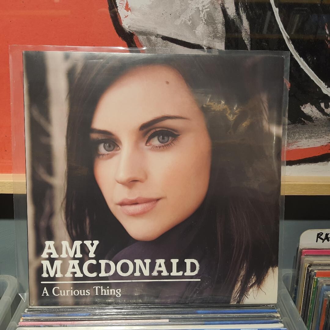 Amy Macdonald - A Curious Thing LP レコード MACDONALD,AMY - A Curious Thing - Amazon.com Music