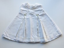 HÜBSCHES ORIGINALS DESIGNER ELFENBEIN WEISSES ELEGANTES KURZES MÄDCHENKLEID 18 MONATE 1,5 JAHRE