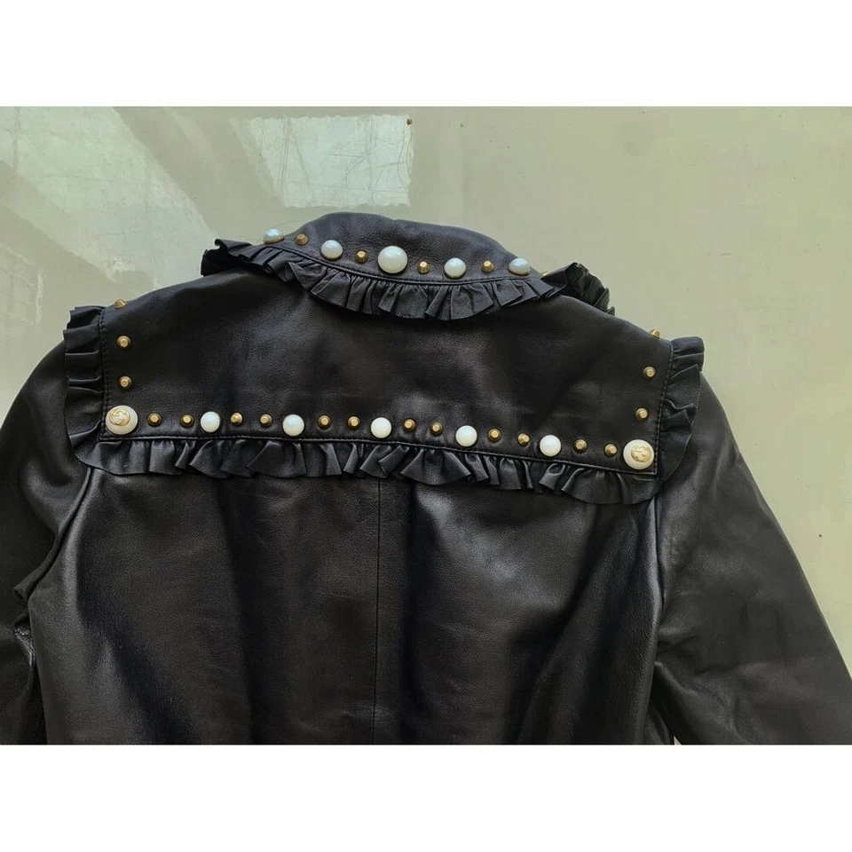 Chaqueta Moto Gucci Cuero Cordero Embellecida con Perlas y Tachuelas IT 44 NUEVA CON ETIQUETAS Foto 4 de 4