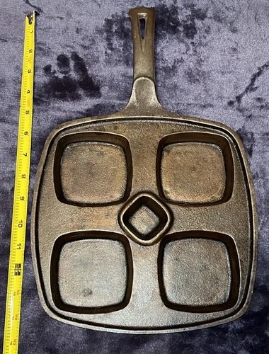 Rare Wagner Ware Eggs Benedict Cast Iron Skillet. (No Lid) Pat. Pending