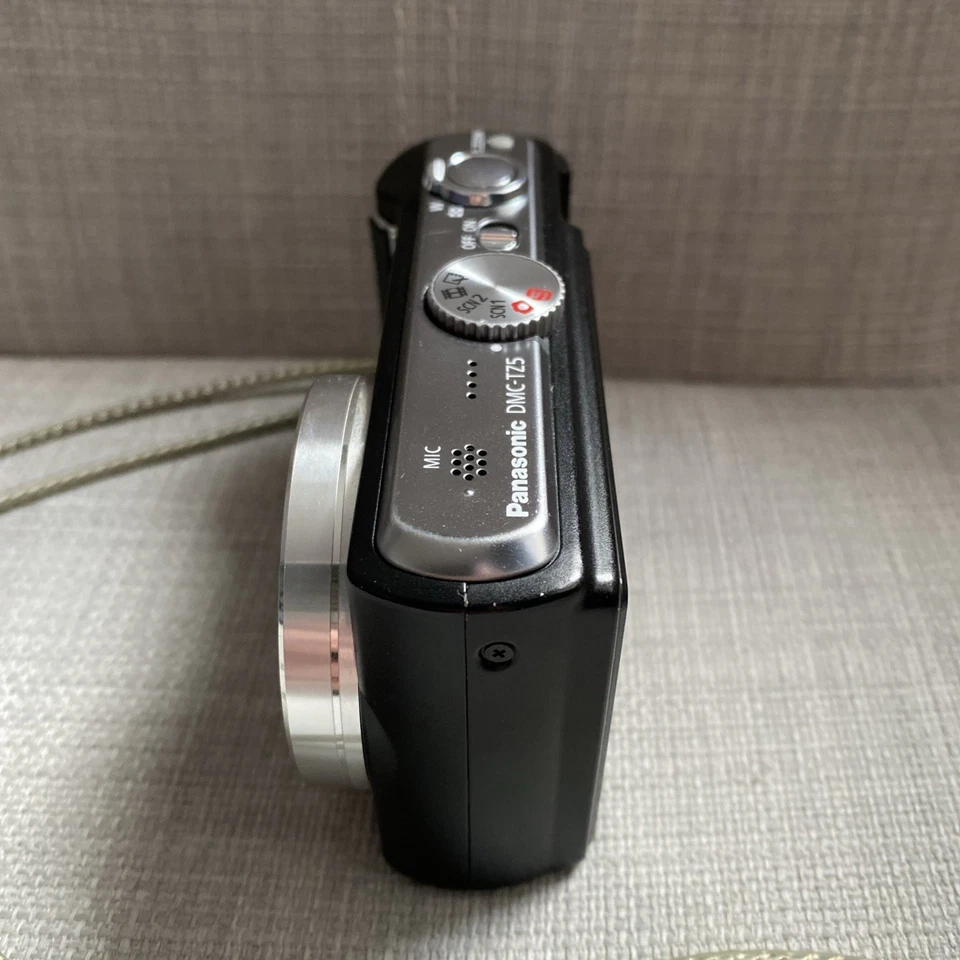 Panasonic Lumix DMC-TZ5 9.1mp Digital Camera bundle Excellent Condition Boxed - Image 3 of 4