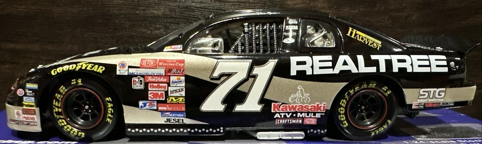 1999 Dave Marcis Realtree Chevrolet Monte Carlo 1/24 Action Nascar Diecast - Image 2 of 4