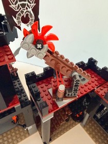 LEGO 8877 Castle - Vladek's Dark Fortress - 100% complete