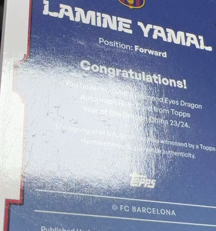 2023-24 Topps Barcelona Dragon Lamine Yamal RC Rookie Auto Green /99 view 3