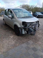 Porte avant et accessoires Renault MODUS
