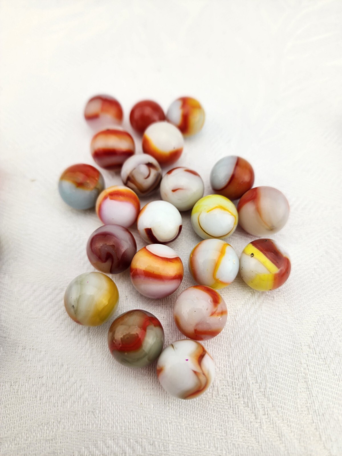 VINTAGE MARBLE LOT MARBLES COLLECTORS ESTATE LOT B4 Lot Of 70 AKRO