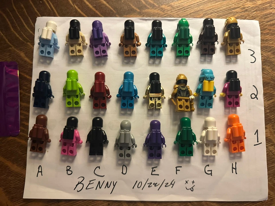 New LEGO Lot Of 24 Classic Spaceman (Please Read) - Image 2 of 2