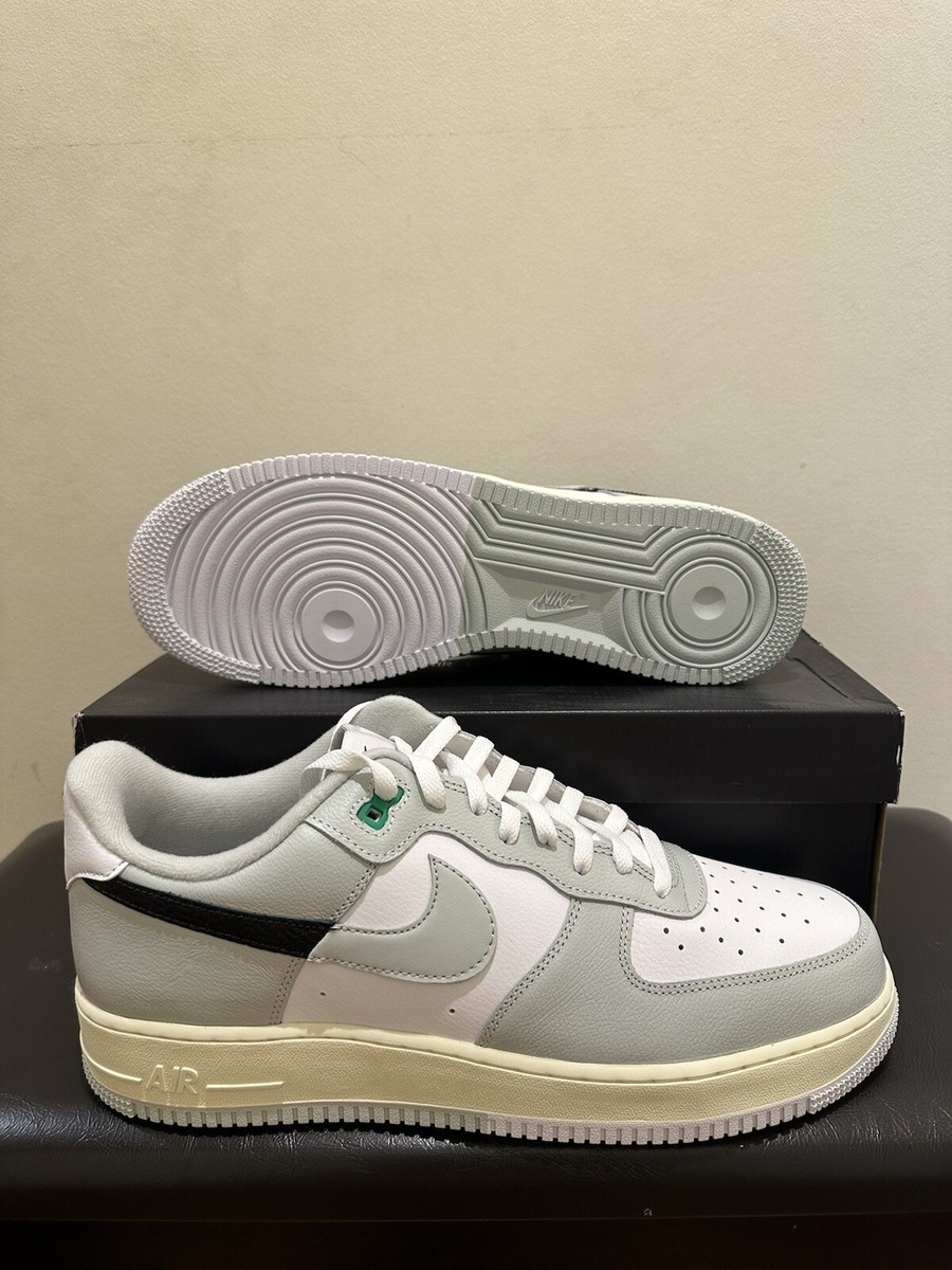 NEW Men Nike Air Force 1 Low '07 LV8 Split Light Silver DZ2522-001