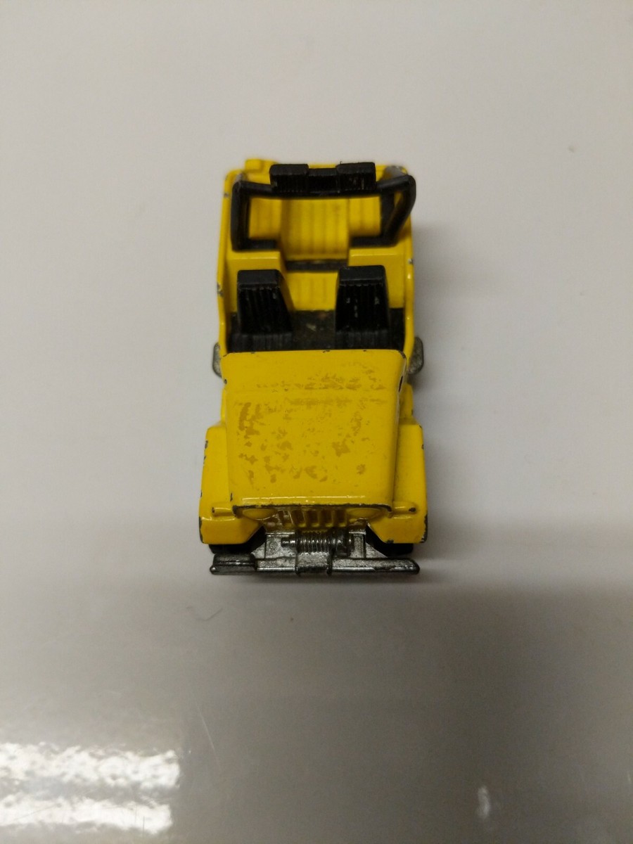 Tomy Tomica Mitsubishi Jeep H-J58 No.25 Yellow Made in Japan 1:57