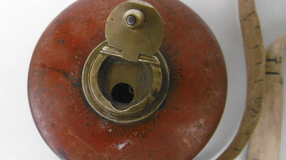 ancien decamètre cuir metre ruban chestdrams patent - Photo 2/4