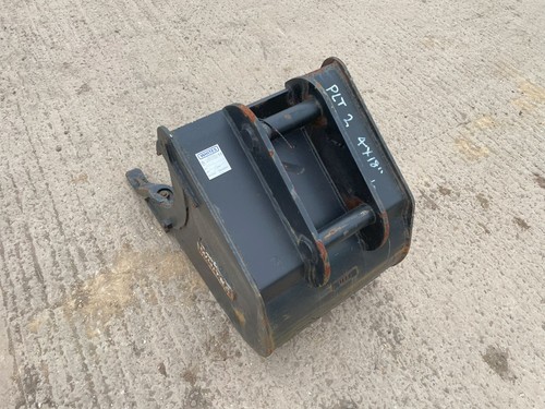 450mm Digging Bucket 45mm Pins - Unused - Price £375.00 + VAT @ 20% B290 - Picture 3 of 7