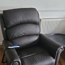 CareCo Brown Leather Recliner Armchair/Recliner. Only 6 Months Old & Barely Used