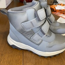 All In Motion Kids Arrow Hiker Winter Boots Gray Size 1 NWT Water Resistant