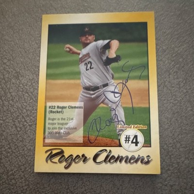 H-E-B Autographed Roger Clemens #4 & Brisket #22 Non-Sport Cards