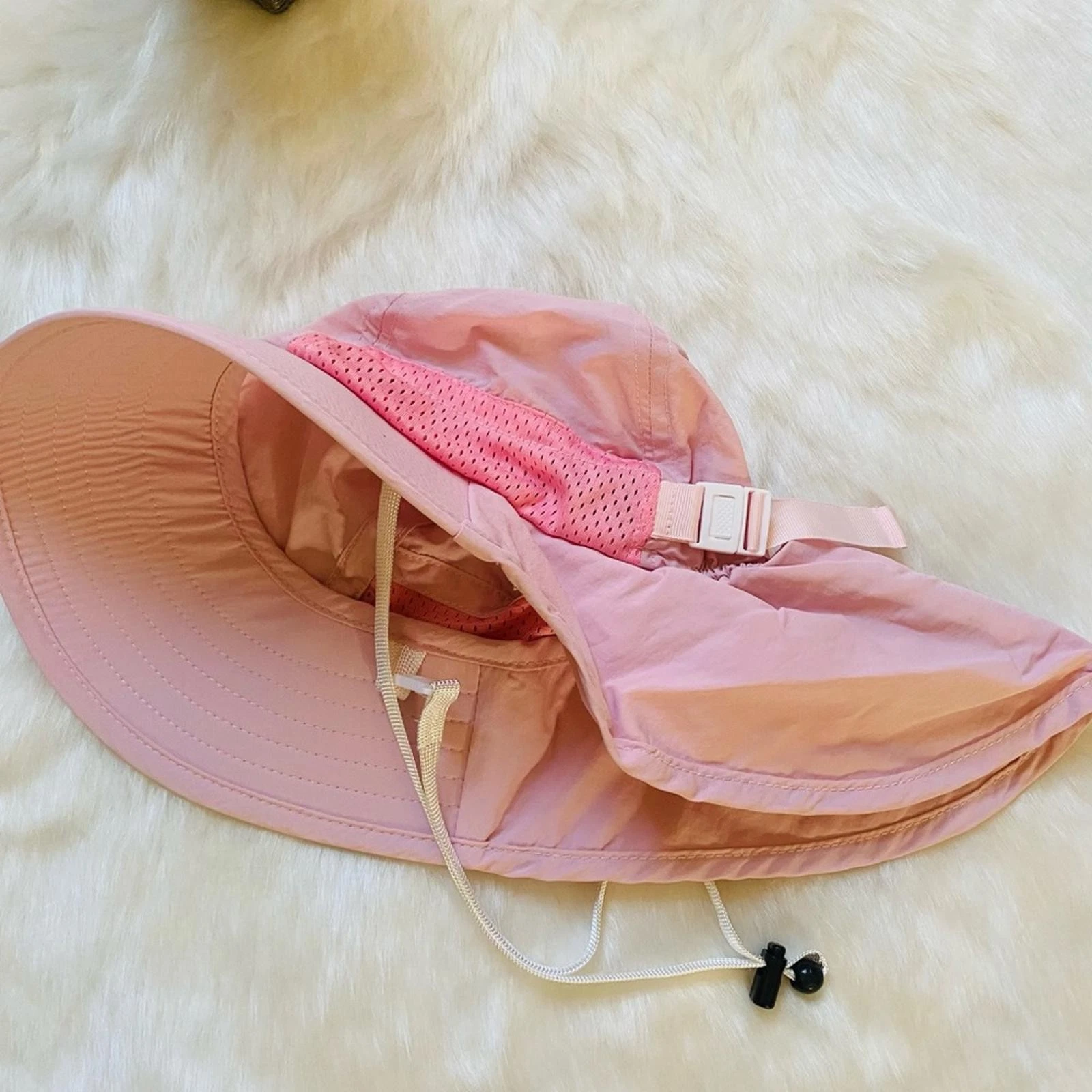 Light Pink Wide Brim Sun Hat with Adjustable Chin Strap
Opens in a new window or tab
